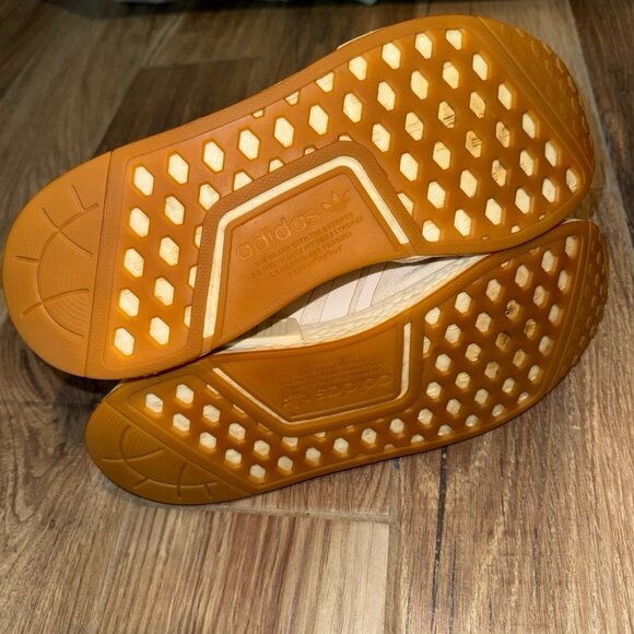 adidas Women's Originals NMD R1 Hybrid Hiker Casual Sneakers - Picture 5 of 7